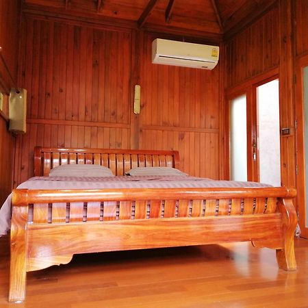 Hotel Wood House Pattaya Esterno foto