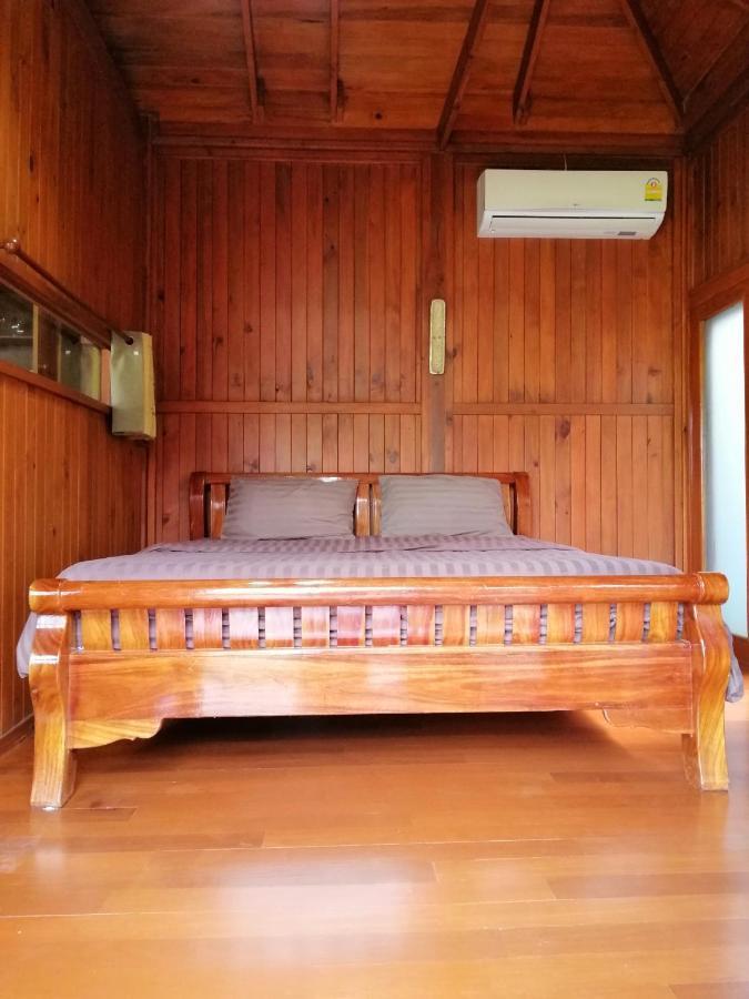 Hotel Wood House Pattaya Esterno foto