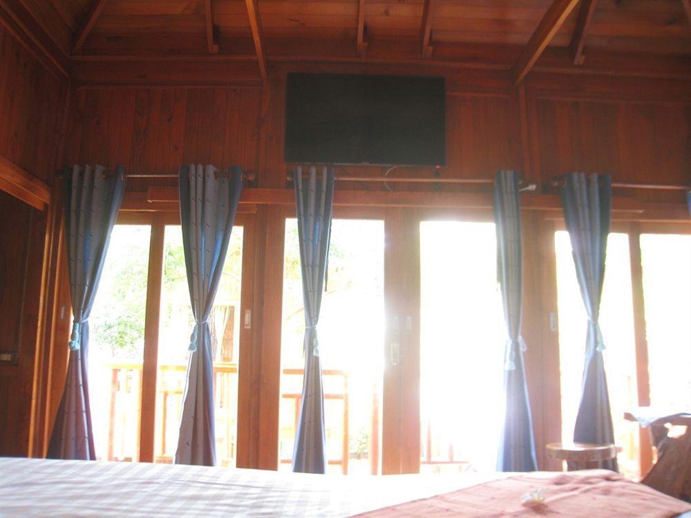 Hotel Wood House Pattaya Esterno foto
